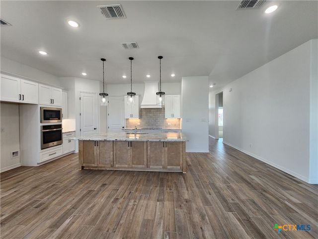 724 Eagle Crest Drive, Salado, TX 76571