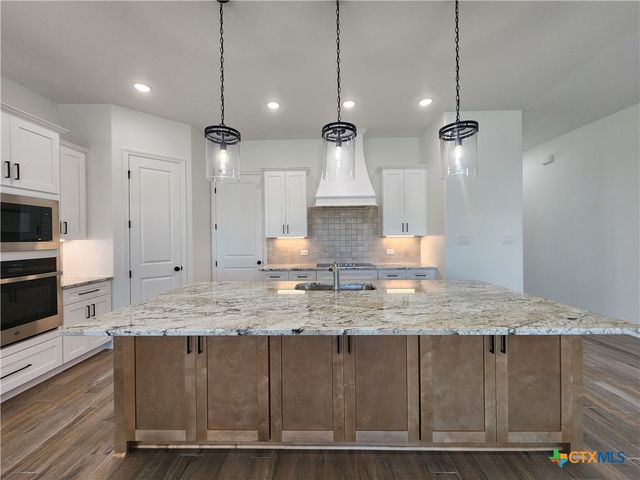 724 Eagle Crest Drive, Salado, TX 76571