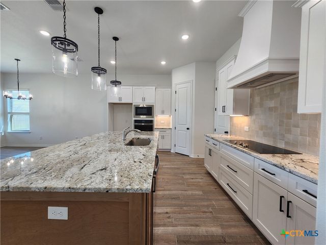 724 Eagle Crest Drive, Salado, TX 76571