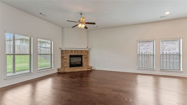 2401 Lock Lane, Pea Ridge, AR 72751