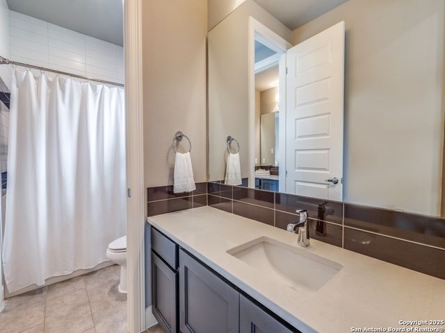 1410 Burgundy, New Braunfels, TX 78132
