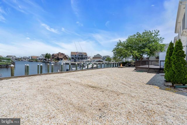 974 CAPSTAN DR, Forked River, NJ 08731