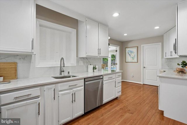 10240 COLEBROOK AVE, Potomac, MD 20854