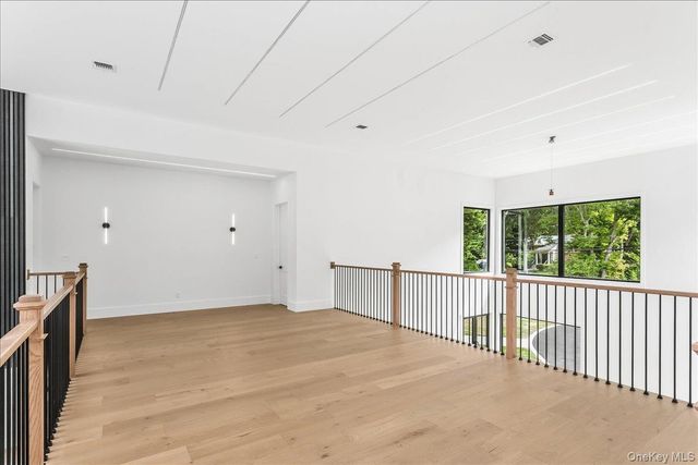 1080 Westminster Avenue, Dix Hills, NY 11746