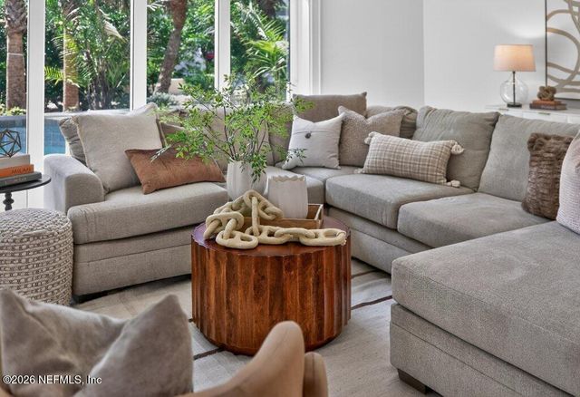 6 RIVIERA Place, Palm Coast, FL 32137