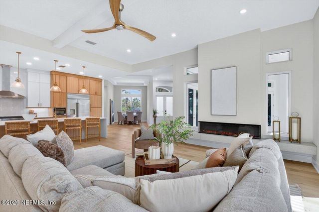 6 RIVIERA Place, Palm Coast, FL 32137