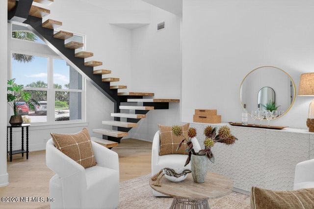 6 RIVIERA Place, Palm Coast, FL 32137