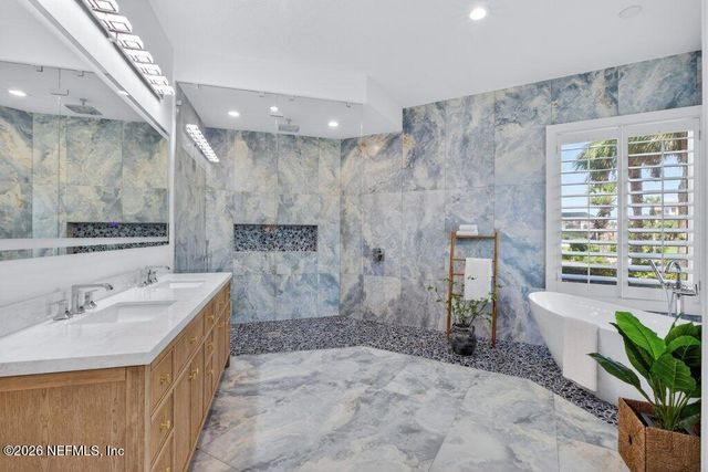 6 RIVIERA Place, Palm Coast, FL 32137