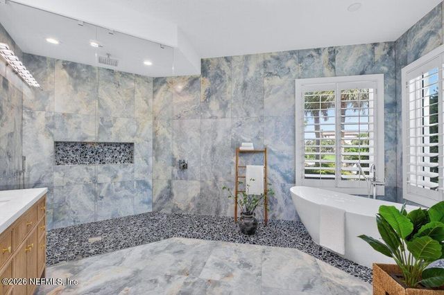 6 RIVIERA Place, Palm Coast, FL 32137