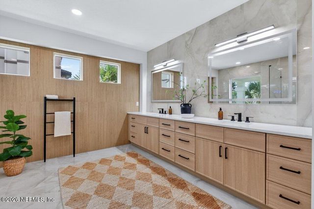 6 RIVIERA Place, Palm Coast, FL 32137