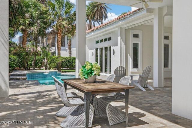 6 RIVIERA Place, Palm Coast, FL 32137