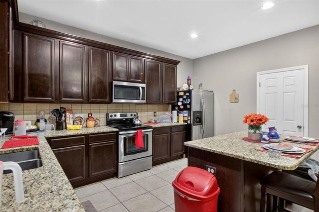 1875 WATERSIDE OAKS DRIVE, Orange City, FL 32763