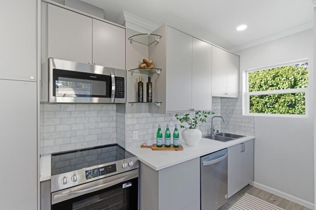 Image 27 of property listing at 409 S Idaho Street, San Mateo, CA 94402