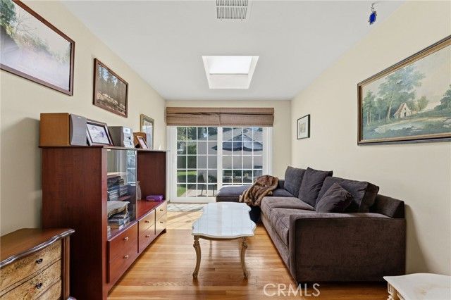 6524 Forbes, Los Angeles, CA 91406