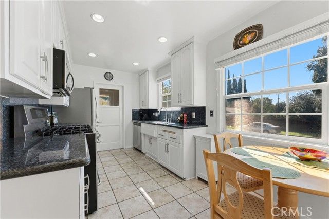 6524 Forbes, Los Angeles, CA 91406