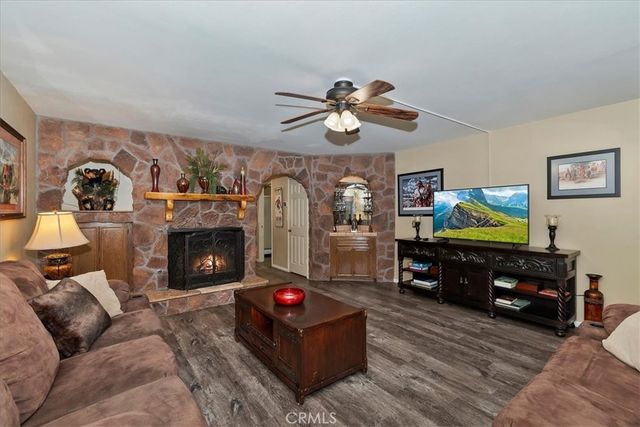 569 Summit Boulevard 6, Big Bear Lake, CA 92315