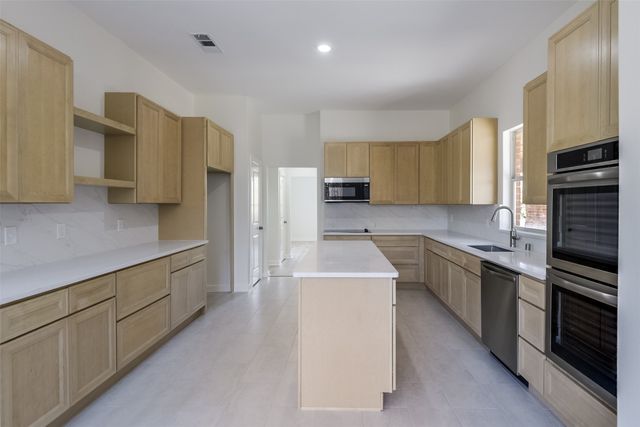 2916 Forestwood Drive, Arlington, TX 76006