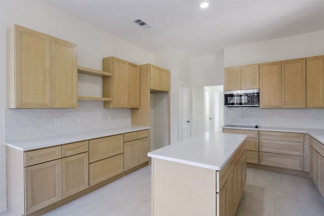 2916 Forestwood Drive, Arlington, TX 76006