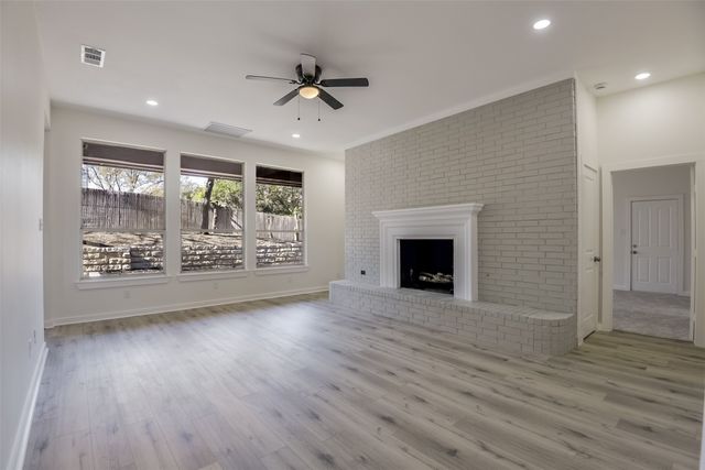 2916 Forestwood Drive, Arlington, TX 76006