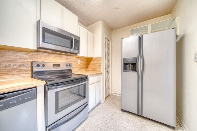 6335 SW 31st Street, Miami, FL 33155