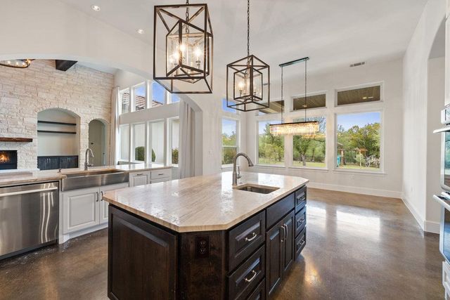 8609 Bellancia DR, Austin, TX 78738