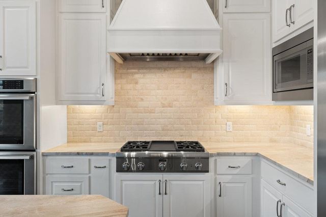 8609 Bellancia DR, Austin, TX 78738