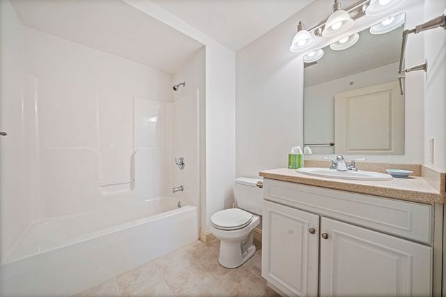 555 Page St 305, Stoughton, MA 02072