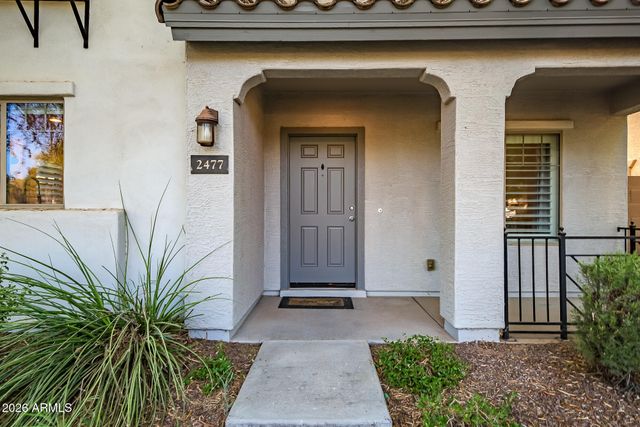 2477 E VERMONT Drive, Gilbert, AZ 85295