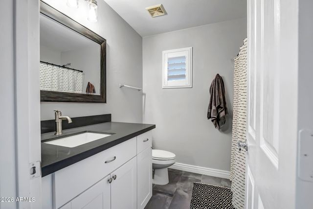 2477 E VERMONT Drive, Gilbert, AZ 85295