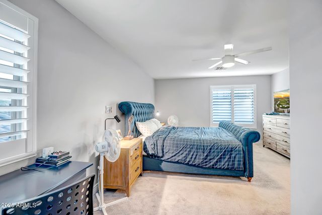 2477 E VERMONT Drive, Gilbert, AZ 85295