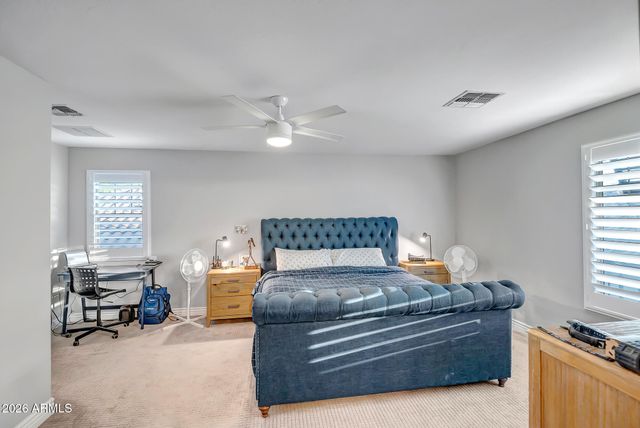 2477 E VERMONT Drive, Gilbert, AZ 85295