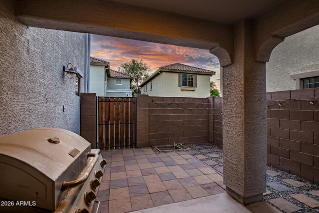 2477 E VERMONT Drive, Gilbert, AZ 85295