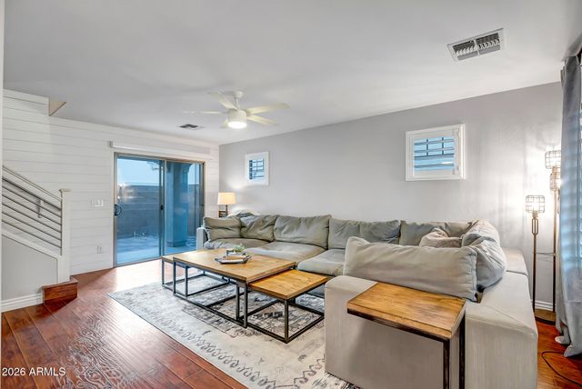 2477 E VERMONT Drive, Gilbert, AZ 85295