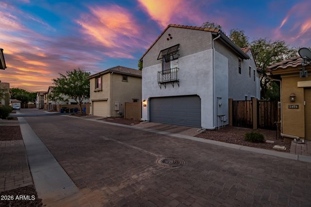 2477 E VERMONT Drive, Gilbert, AZ 85295