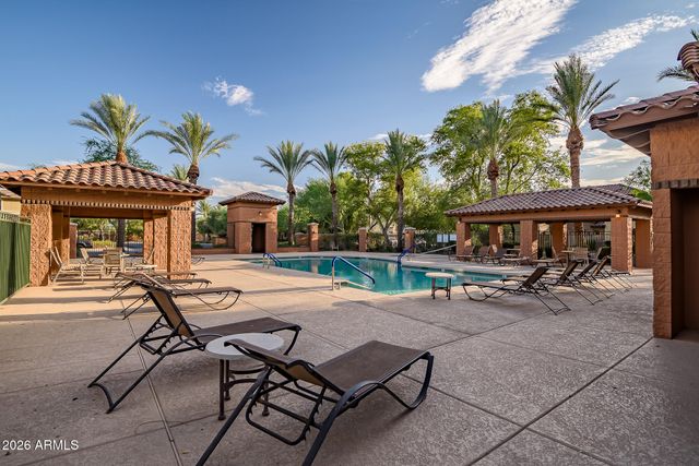 2477 E VERMONT Drive, Gilbert, AZ 85295
