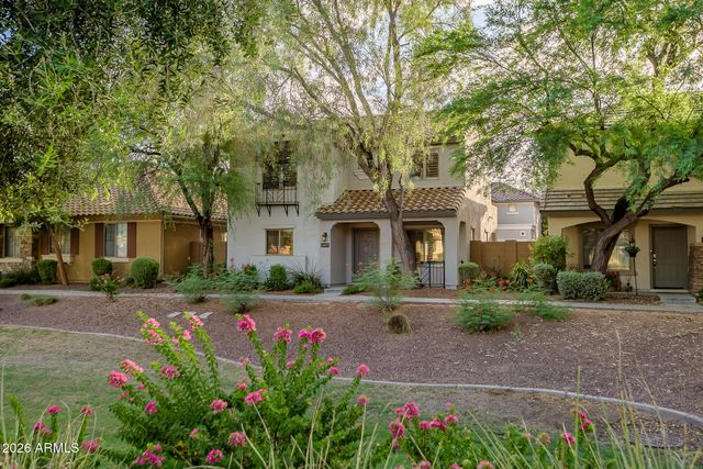 2477 E VERMONT Drive, Gilbert, AZ 85295