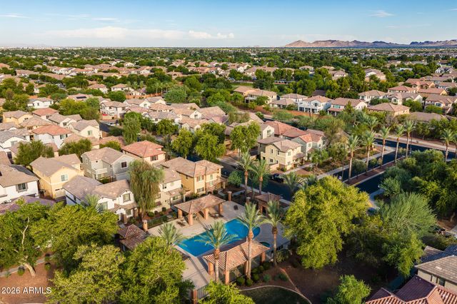 2477 E VERMONT Drive, Gilbert, AZ 85295
