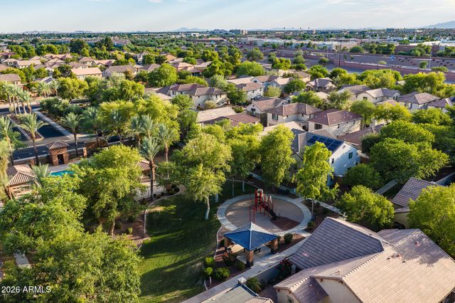 2477 E VERMONT Drive, Gilbert, AZ 85295
