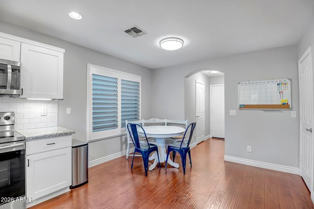 2477 E VERMONT Drive, Gilbert, AZ 85295