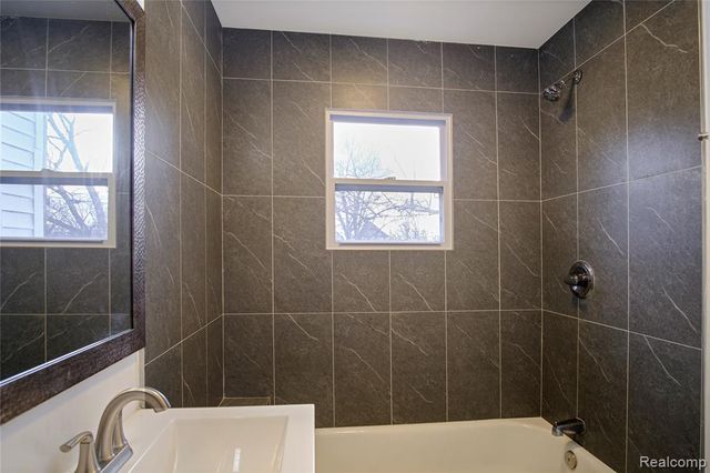 6123 Commonwealth Street, Detroit, MI 48208