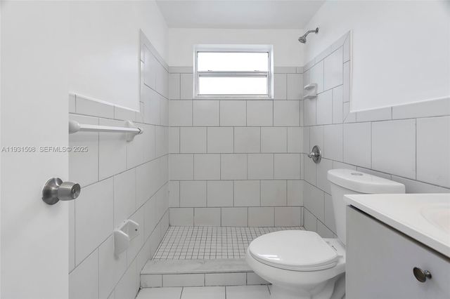 644 SW 10th St 4, Miami, FL 33130