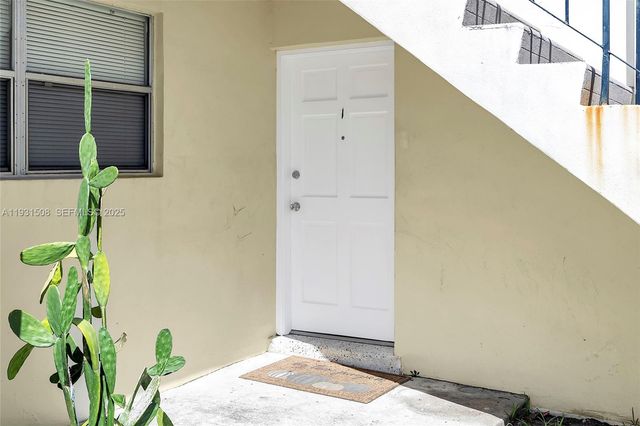 644 SW 10th St 4, Miami, FL 33130