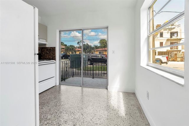 644 SW 10th St 4, Miami, FL 33130