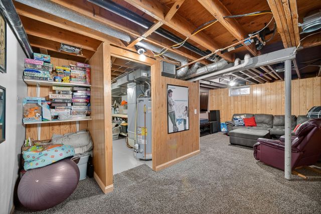 113 S H Street, Indianola, IA 50125