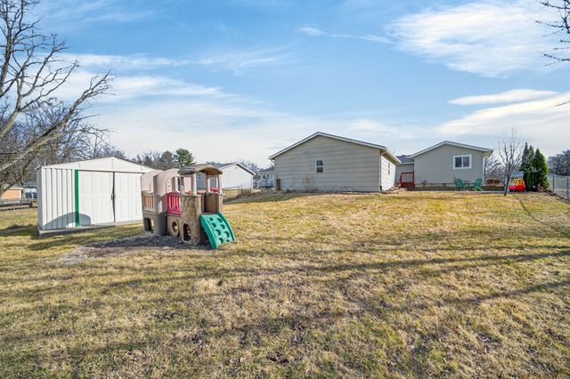 113 S H Street, Indianola, IA 50125