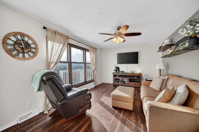 113 S H Street, Indianola, IA 50125