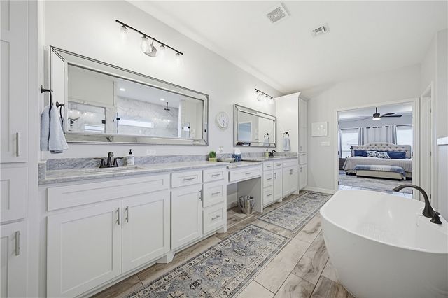 2518 Pacific View, Corpus Christi, TX 78415