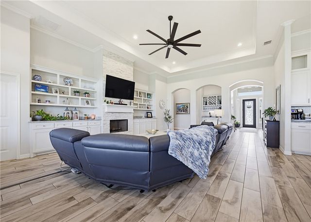2518 Pacific View, Corpus Christi, TX 78415