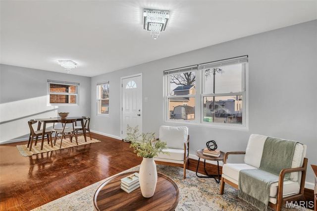 4239 Eichelberger Street, St Louis, MO 63116