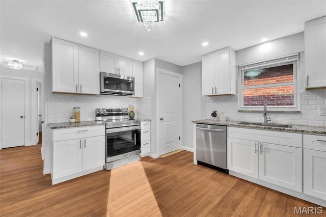 4239 Eichelberger Street, St Louis, MO 63116